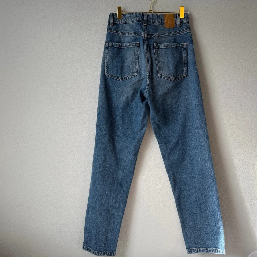 Zara High Waisted Straight Fit Blue Jeans - Picture 5 of 7
